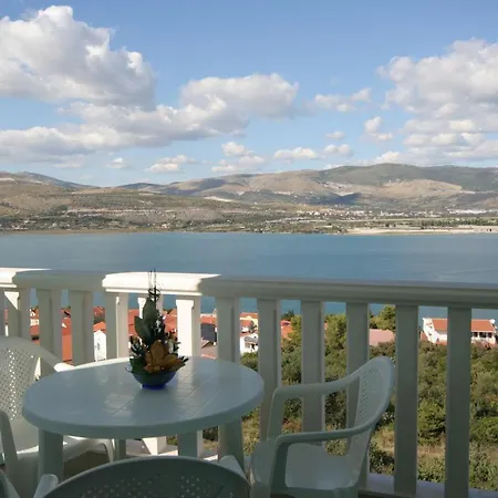 With A Swimming Pool Mastrinka, Ciovo - 11192 Διαμέρισμα Τρογκίρ