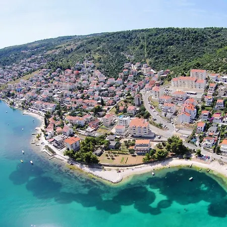 Apartamento With A Swimming Pool Mastrinka, Ciovo - 11192