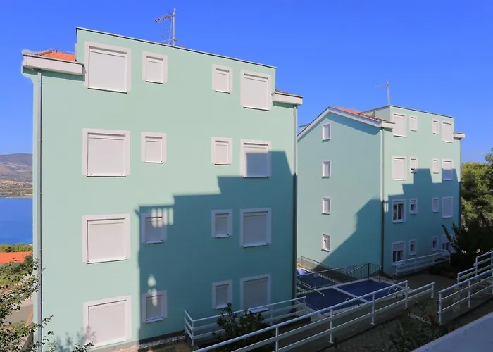 With A Swimming Pool Mastrinka, Ciovo - 11192 Trogir