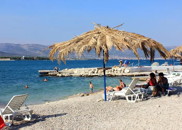 With A Swimming Pool Mastrinka, Ciovo - 11192 Apartamento