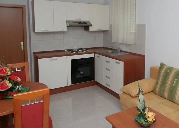 With A Swimming Pool Mastrinka, Ciovo - 11192 Apartamento