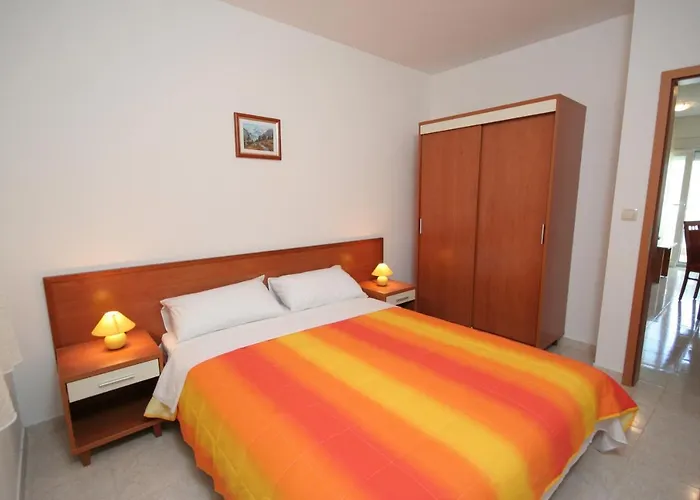 With A Swimming Pool Mastrinka, Ciovo - 11192 Apartamento